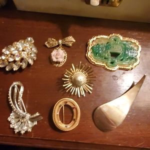 Broaches